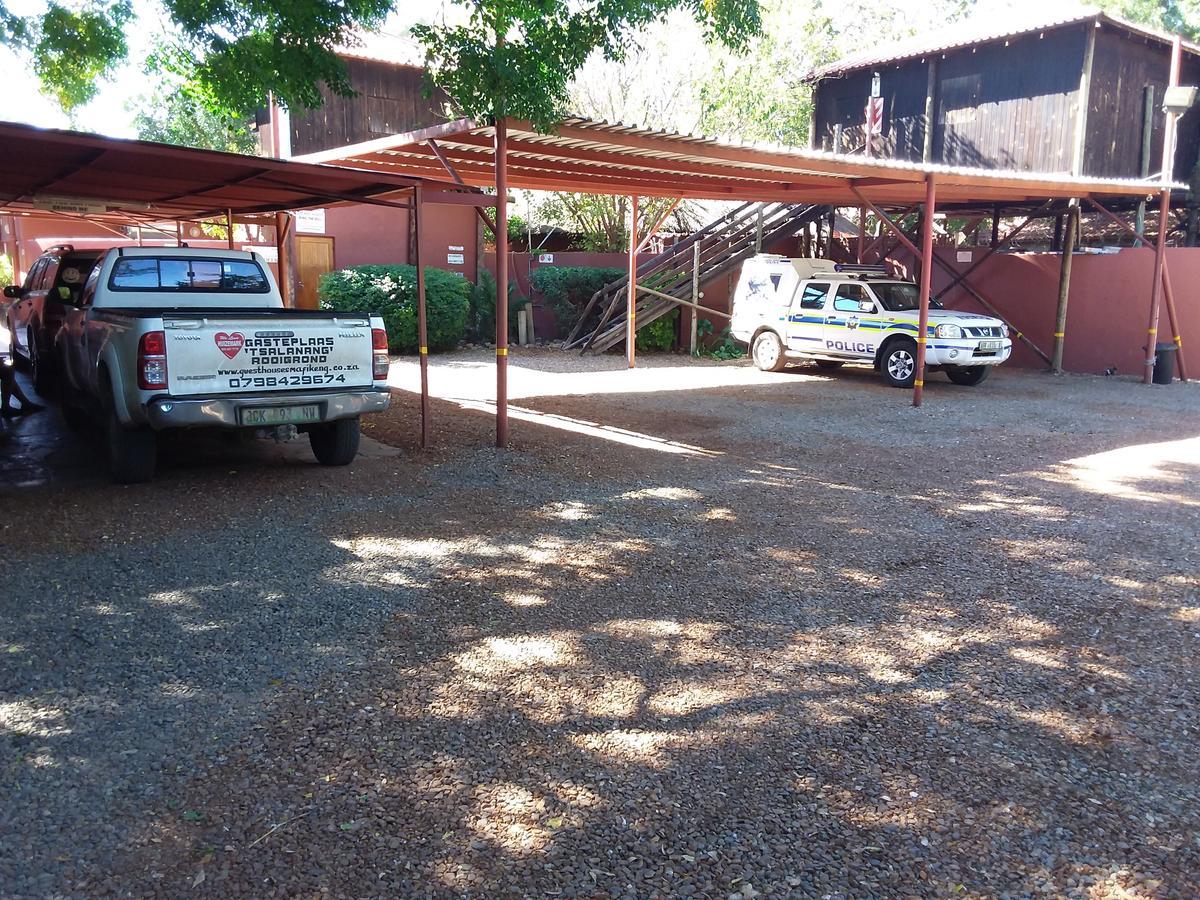 Larona Inn Mafikeng Εξωτερικό φωτογραφία