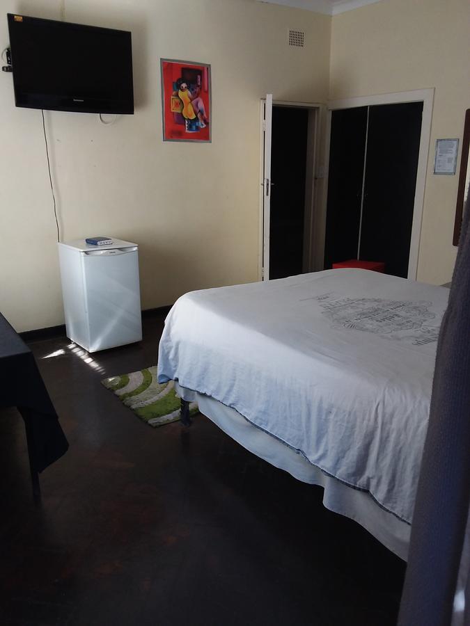 Larona Inn Mafikeng Εξωτερικό φωτογραφία